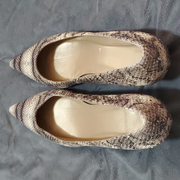 Stuart Weitzman Shoes 7 1/2 - Picture 3 of 11